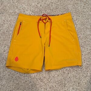 Mens stio yellow board shorts swim suit medium 32 x 16